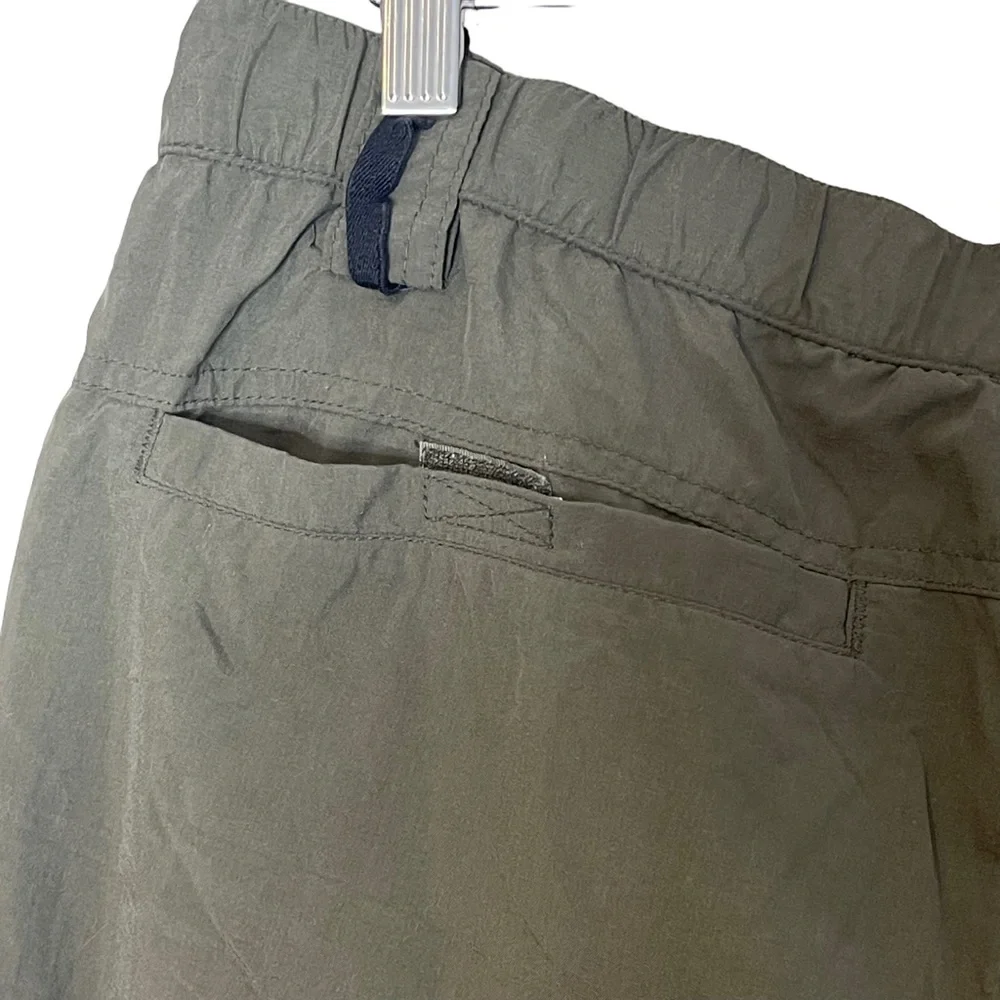 The North Face Mens Outdoor GorpCore Cargo Shorts Size L Green Nylon Activewear
